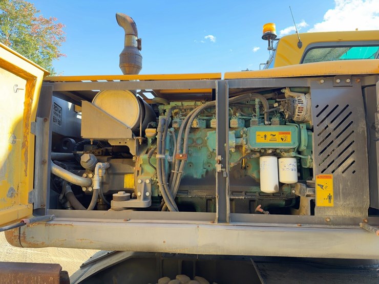 2005-volvo-ew180b-image-25