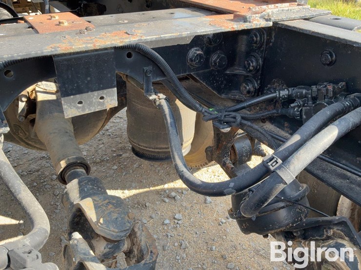 2011-international-prostar-image-12