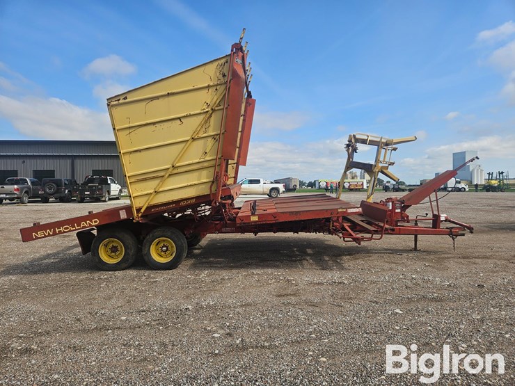 new-holland-1038-image-4