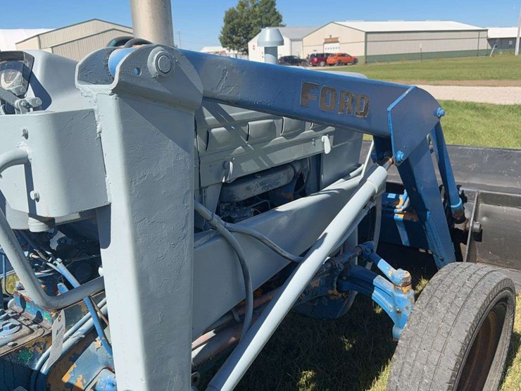 ford-tractor-image-28