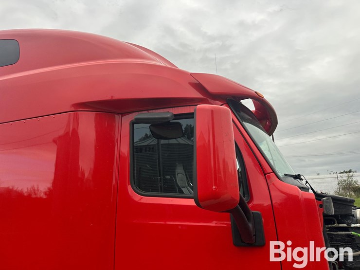 2021-peterbilt-579-image-11