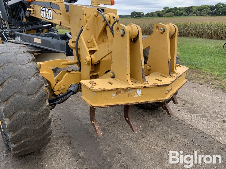 2007-deere-672d-image-13