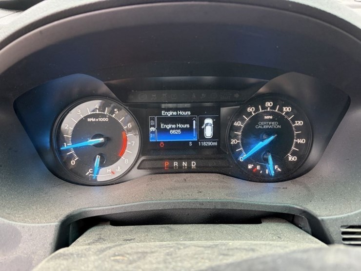 2017-ford-explorer-image-27