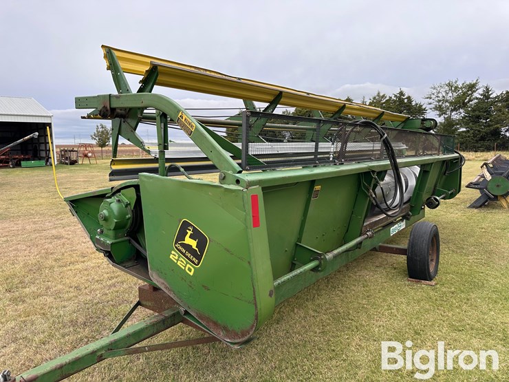 1981-john-deere-220-image-7