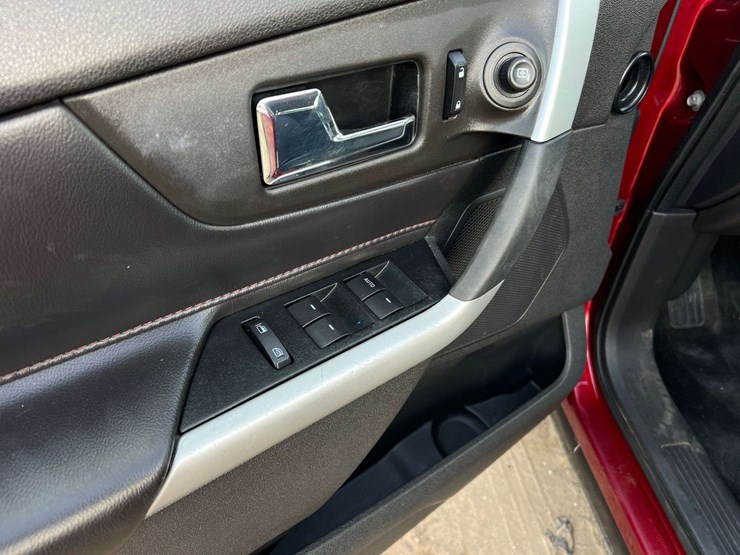 ford-edge-sel-image-11