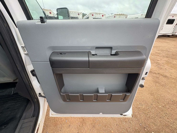 ford-f250-xlt-image-15