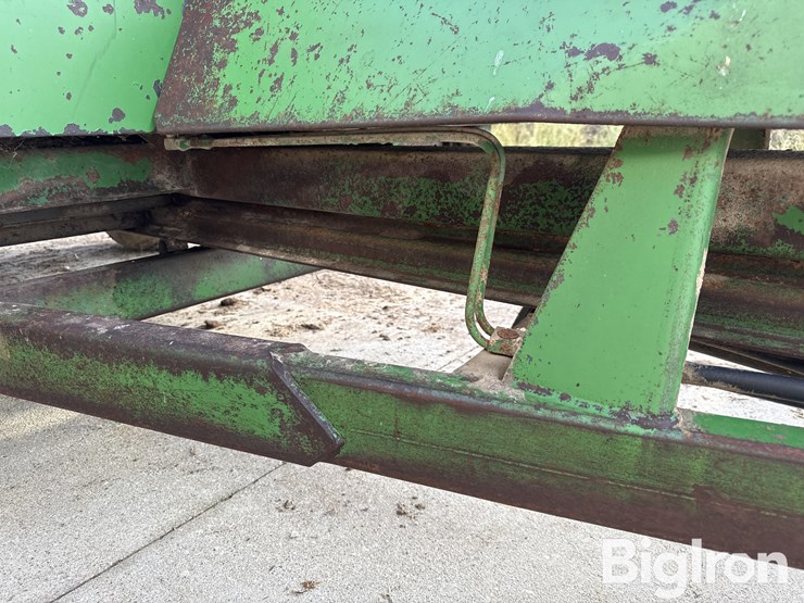 john-deere-450-image-13