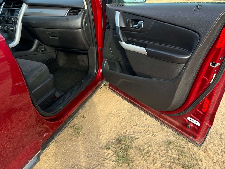 ford-edge-sel-image-28