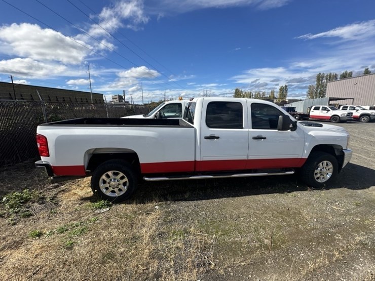2012-chevrolet-silverado-3500-image-6