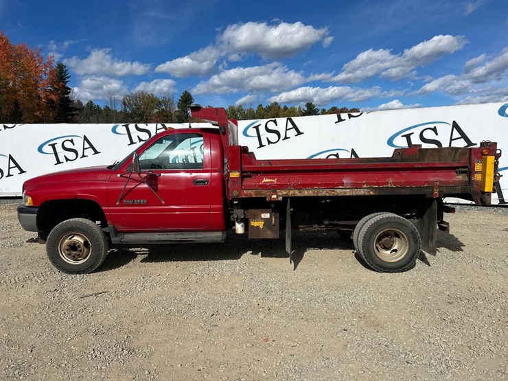 1997-dodge-3500-image-2