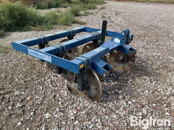 blu-jet-track-master-image-3