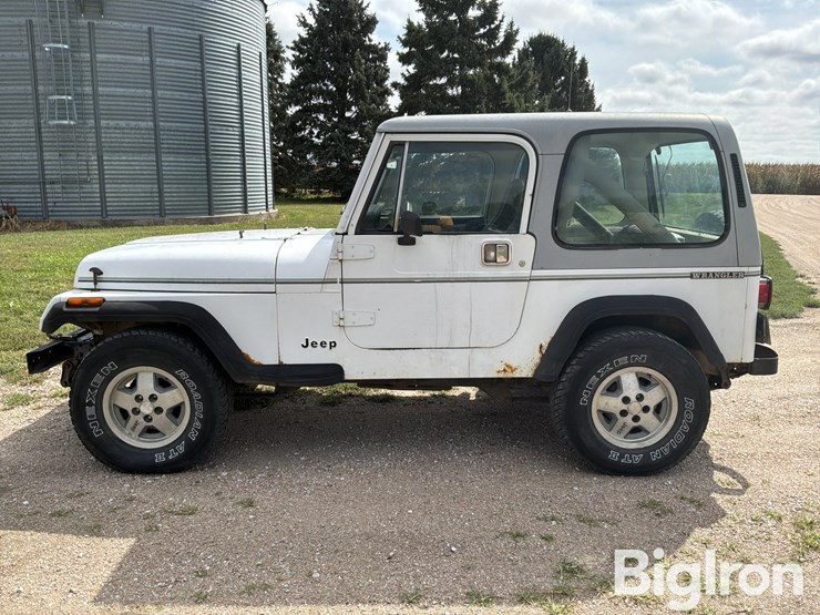 1990-jeep-wrangler-image-8