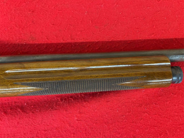 browning-a-5-16-gauge-semiauto-shotgun-image-9