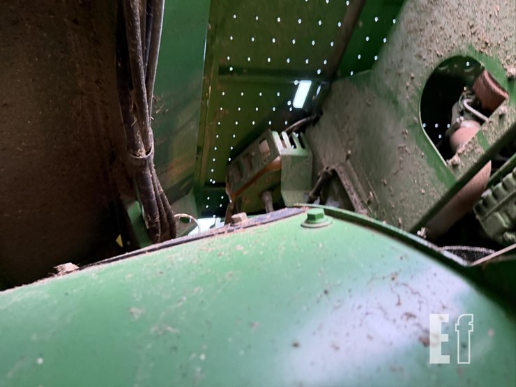 2011-john-deere-9770-sts-image-21