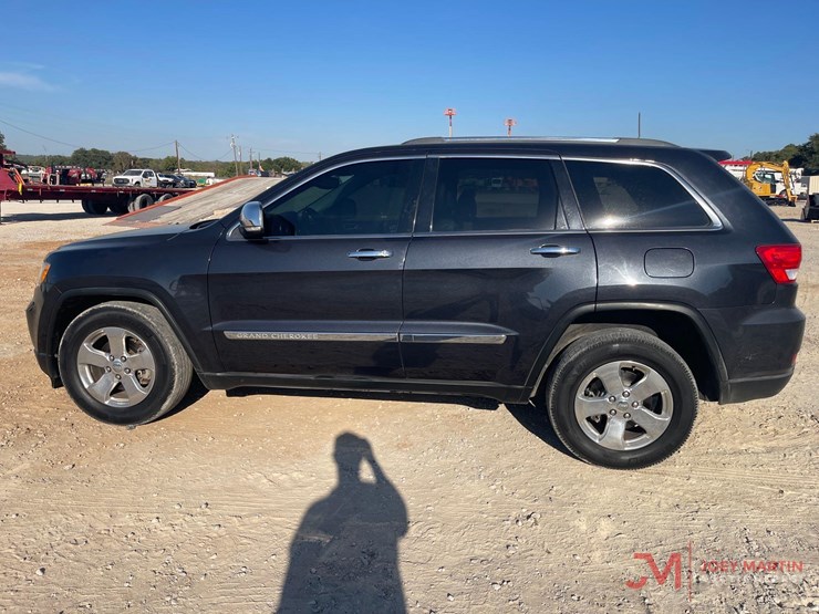 2013-jeep-grand-cherokee-limited-image-6