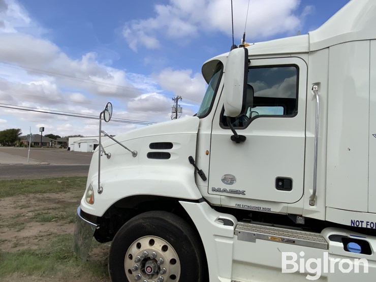2014-mack-pinnacle-cxu613-image-18