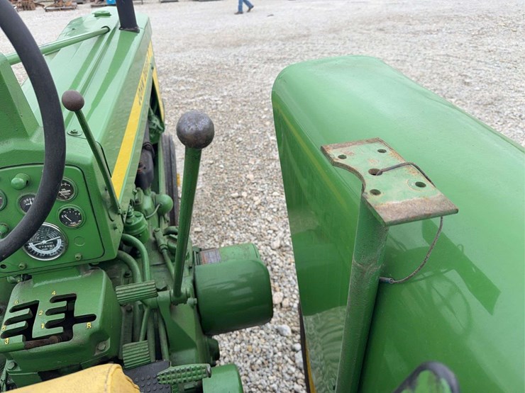1957-john-deere-520-image-43