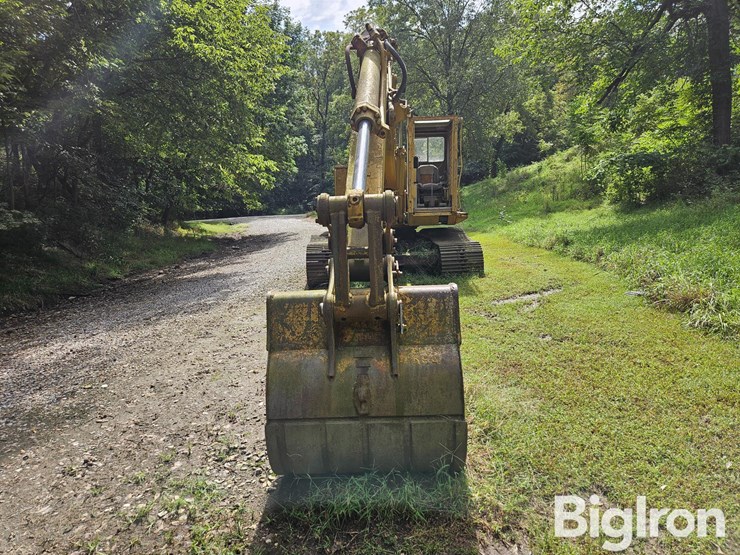 caterpillar-225-image-2