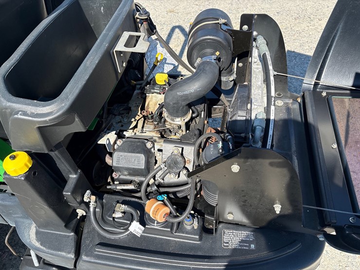 2021-john-deere-2400-image-10