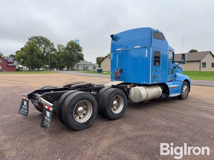 2013-kenworth-t660-image-5