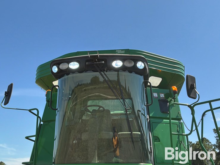 2011-john-deere-9770-sts-image-11