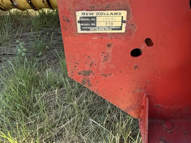 new-holland-270-image-15