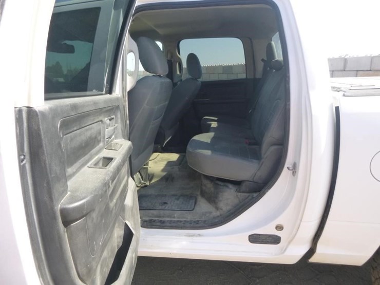 2016-dodge-1500-image-13
