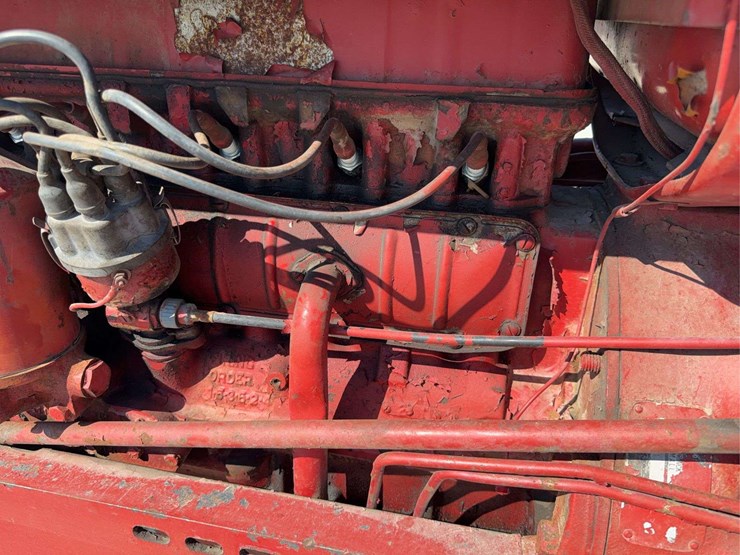 farmall-560-image-39
