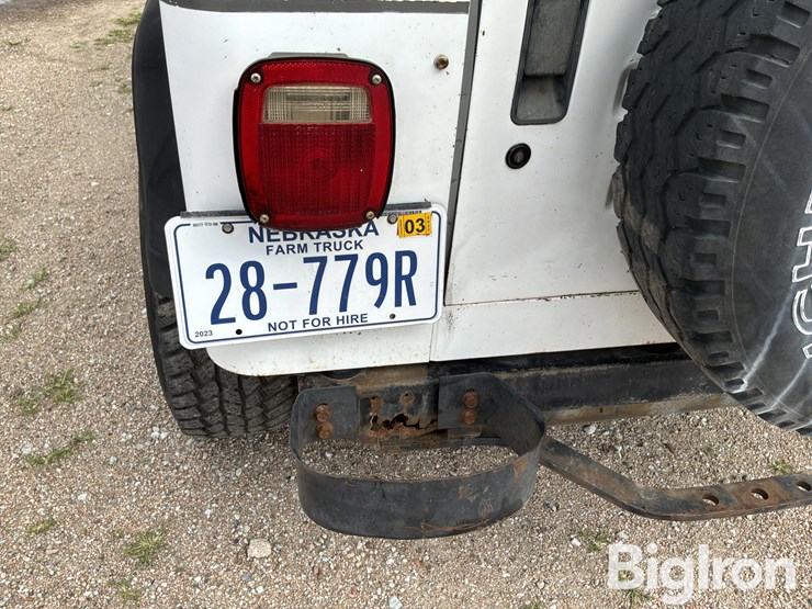 1990-jeep-wrangler-image-14
