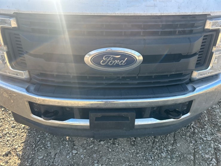 2019-ford-f350-image-11