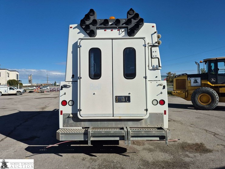 2013-ford-f350-image-6