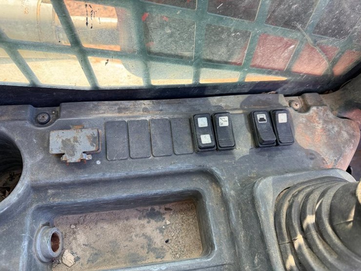 takeuchi-tl12r2-image-32