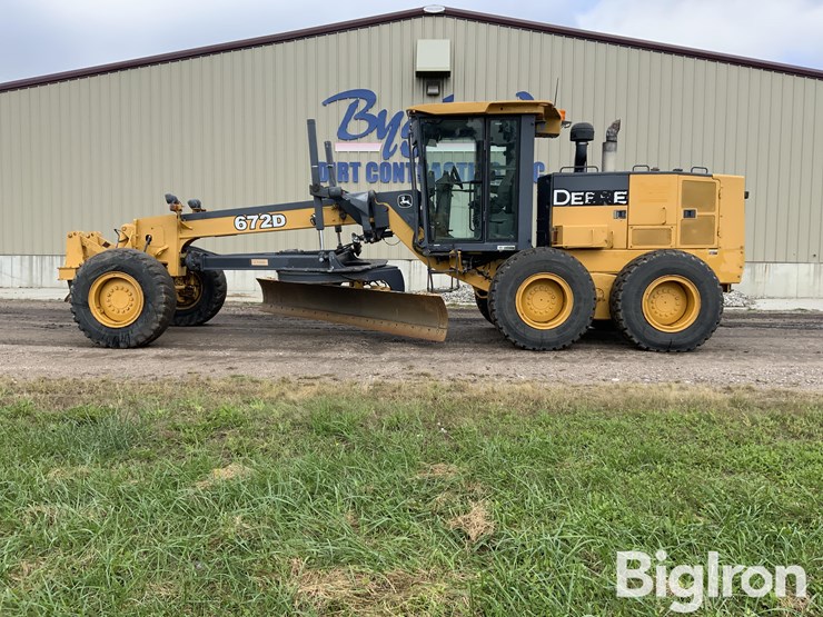 2007-deere-672d-image-8