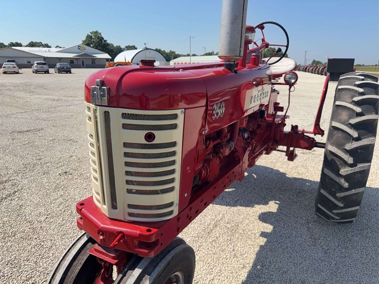 farmall-350-image-11