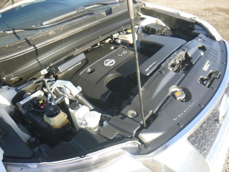2013-nissan-pathfinder-image-11
