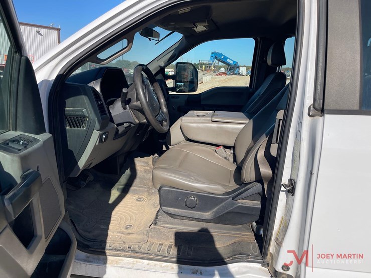 2017-ford-f350-xl-image-24