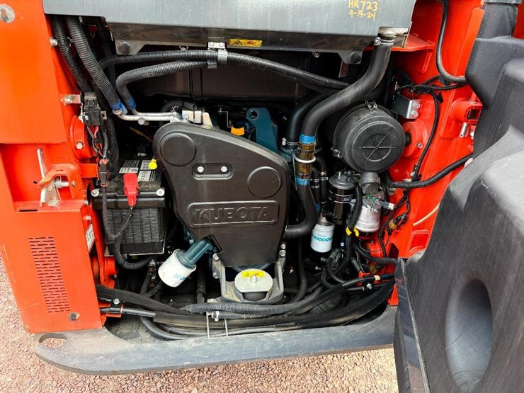 kubota-ssv75-image-22