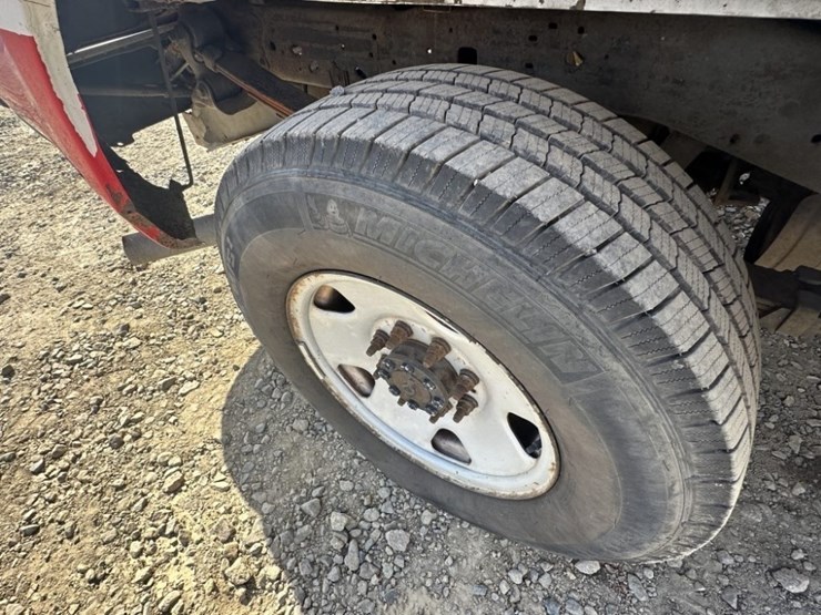2005-ford-f250-xl-image-15