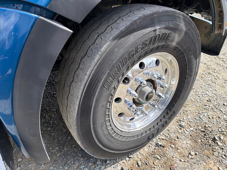 2016-kenworth-t880-image-111