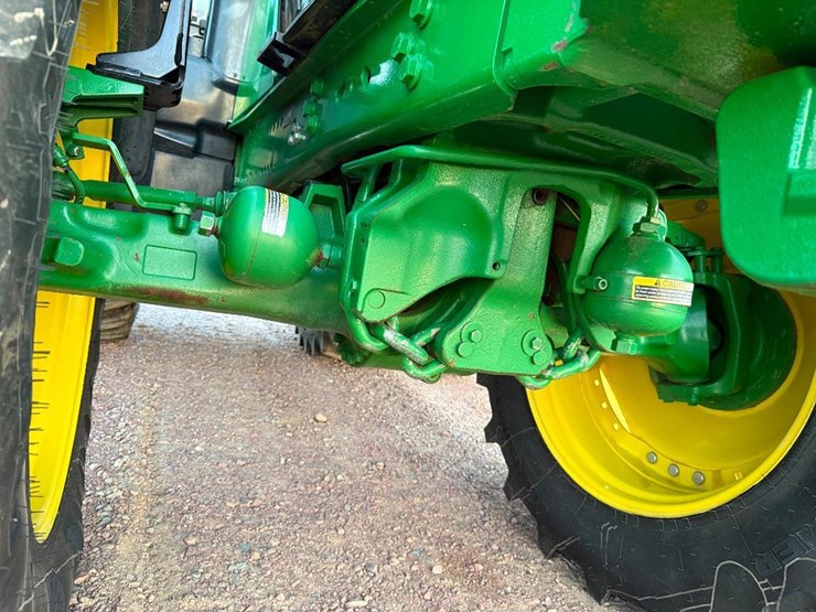 john-deere-6215r-image-43