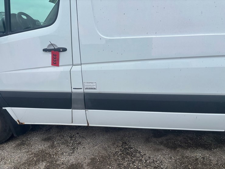 #2333-•-2014-mercedes-sprinter-van-image-36