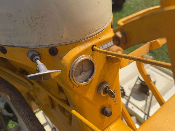 1964-international-cub-image-23