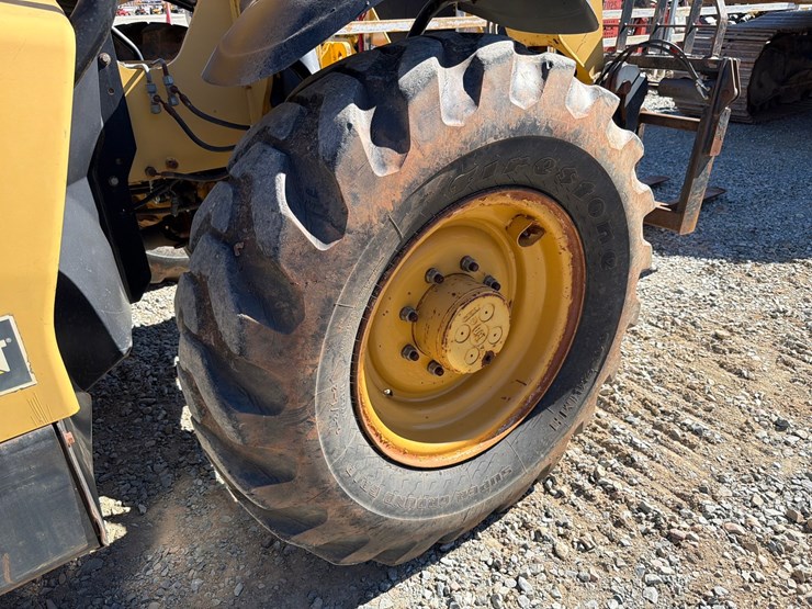 caterpillar-th360b-image-97
