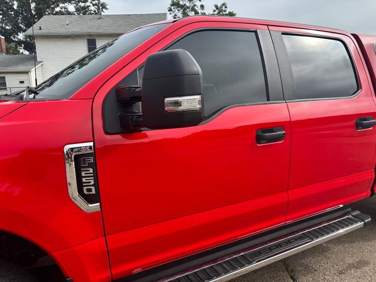 2022-ford-f250-image-8