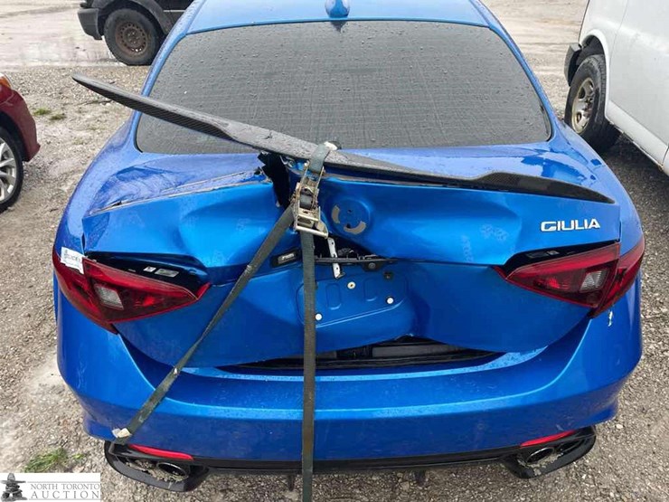 non-operable-2018-alfa-r-giulia-quadrifogli-image-5