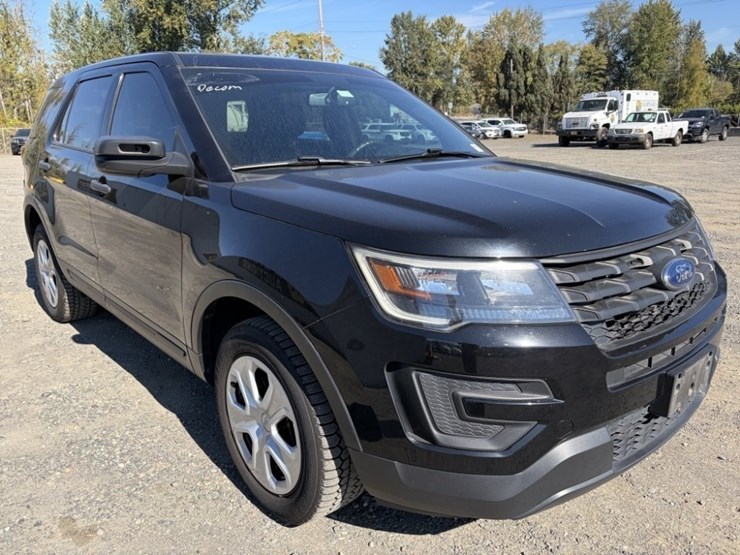 2018-ford-explorer-image-2