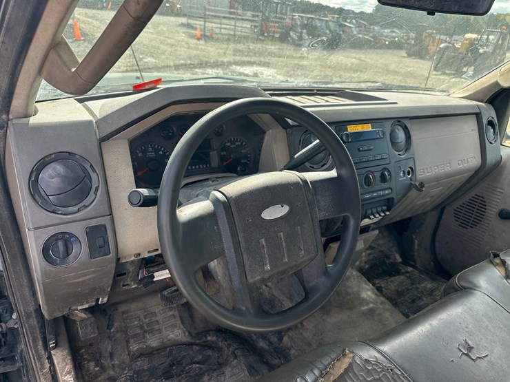 2009-ford-f350-image-50