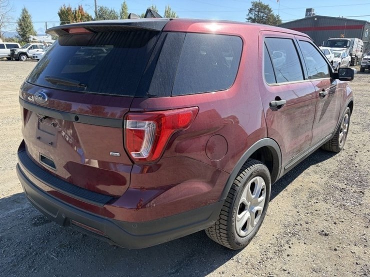 2018-ford-explorer-image-4