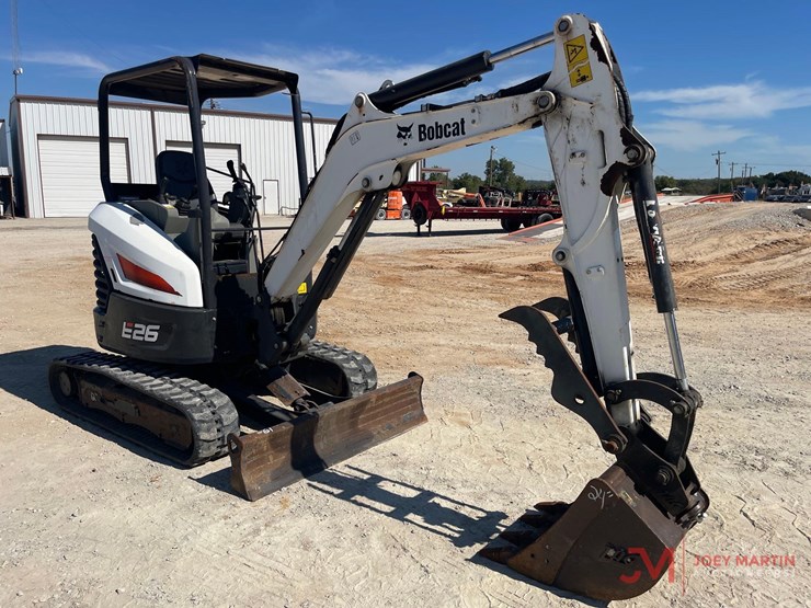 2021-bobcat-e26-image-5