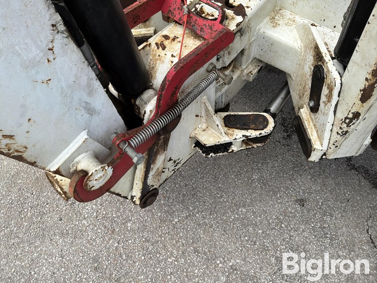 2021-massey-ferguson-730-image-14